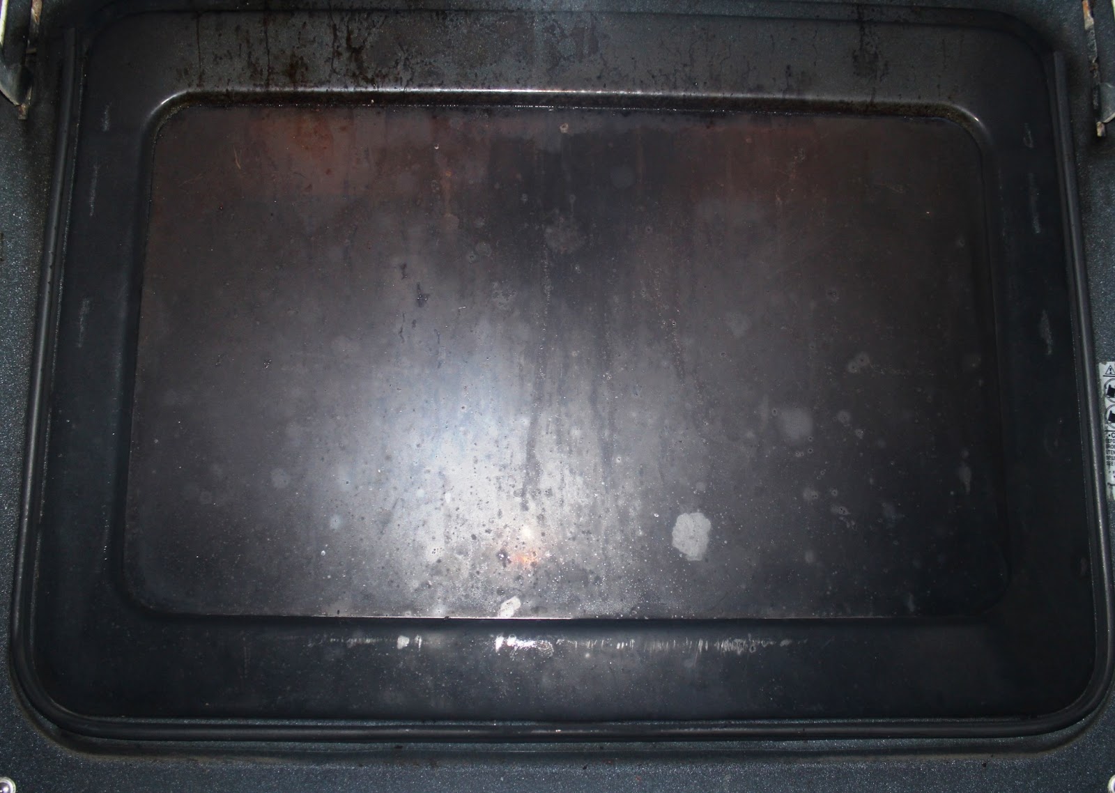 Easy Way to Clean Oven Glass