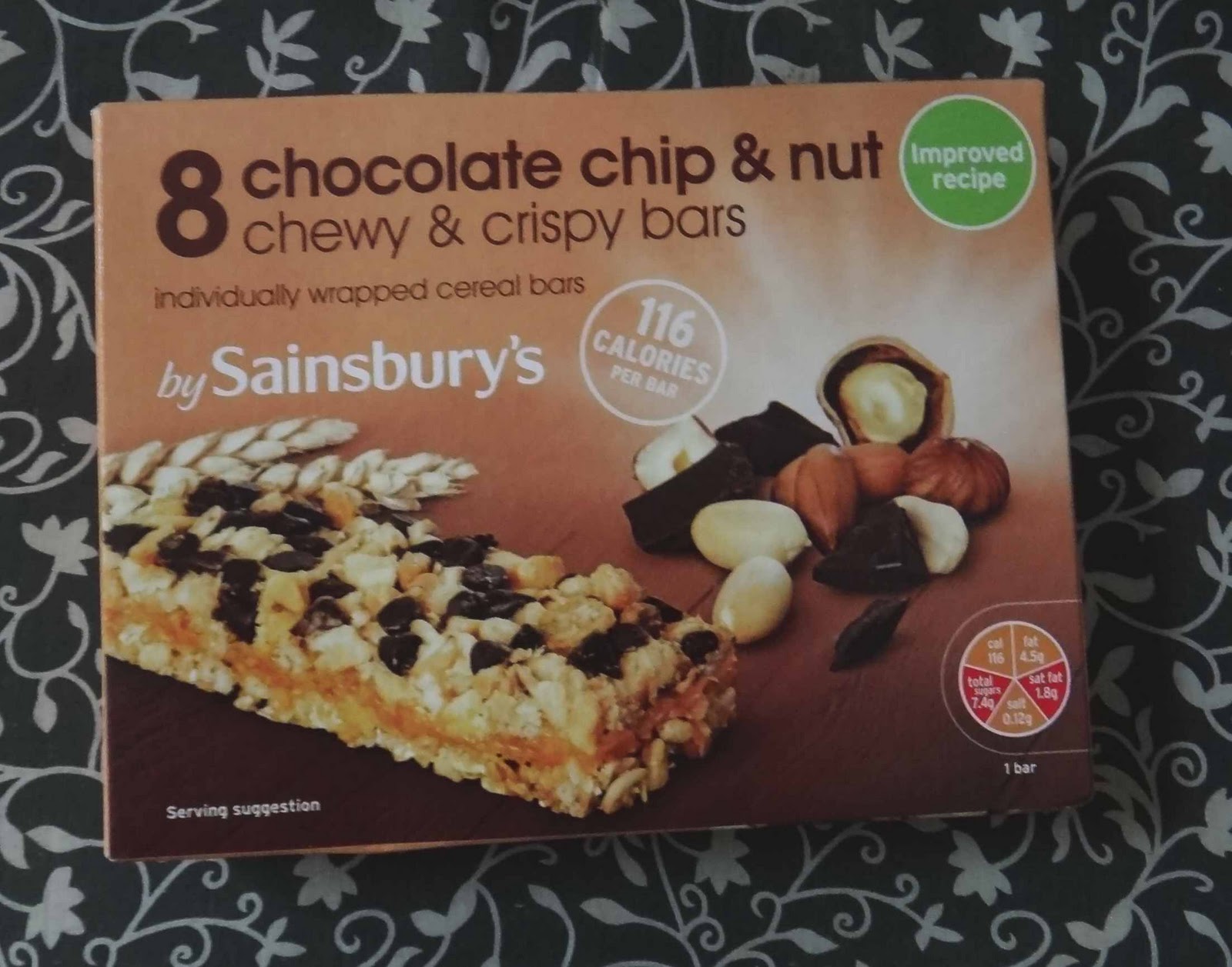 Supersupergirl's Food Reviews Sainsbury's chocolate chip and nut chewy