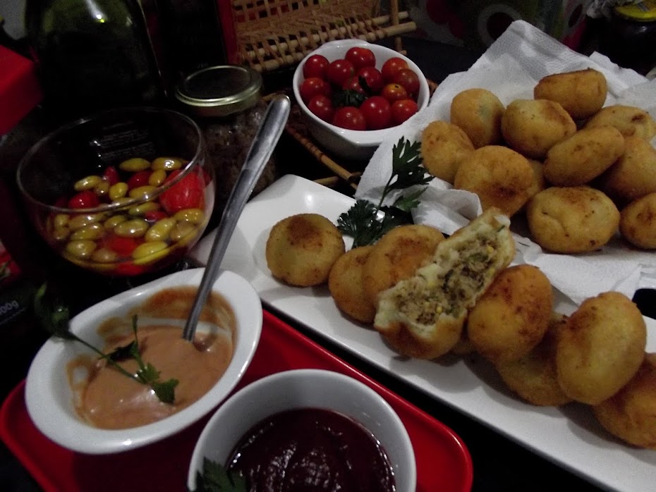 BOLINHOS DE PIRACUÍ DA NECA MACHADO