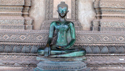 Bouddha de bronze au Wat Phra Kéo