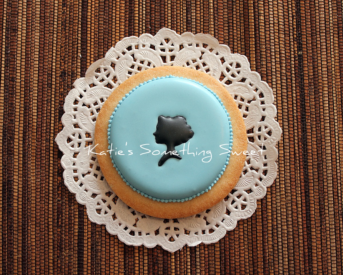 {Katie's Something Sweet} Cameo Cookies