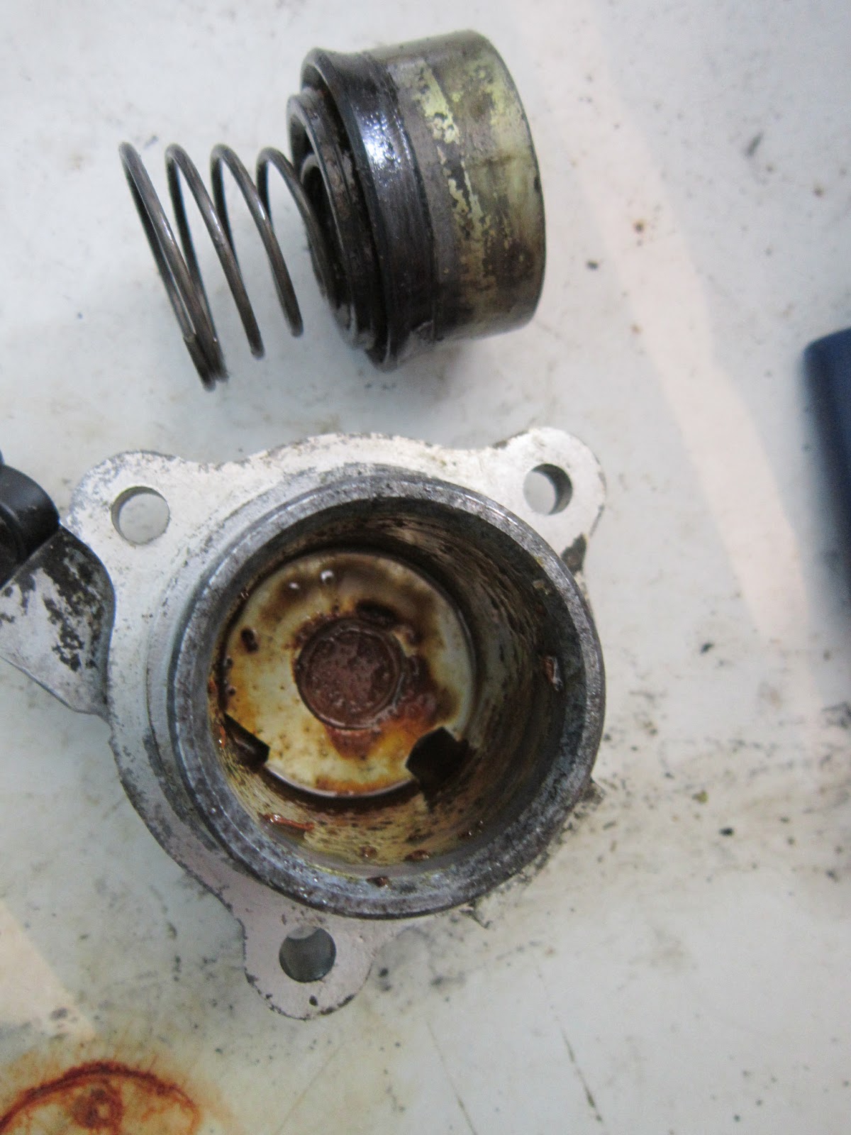 1986 Honda Goldwing Aspencade SEi GL1200 Clutch Slave Cylinder Rebuild