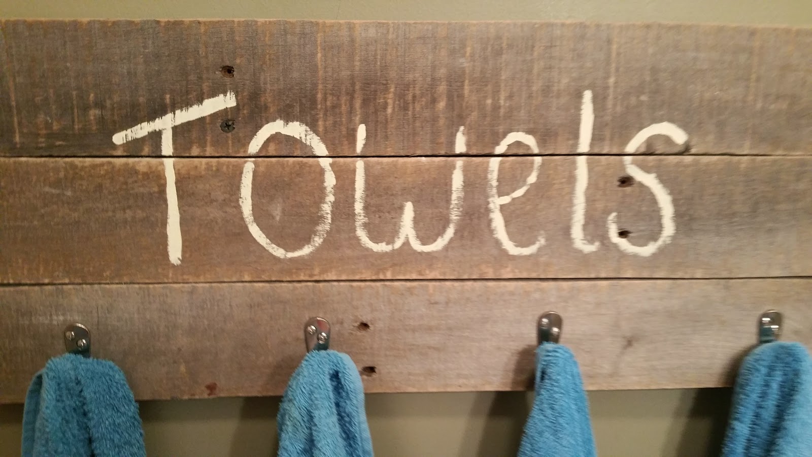 Mrs. Sheets & Co. DIY Bathroom Towel Rack