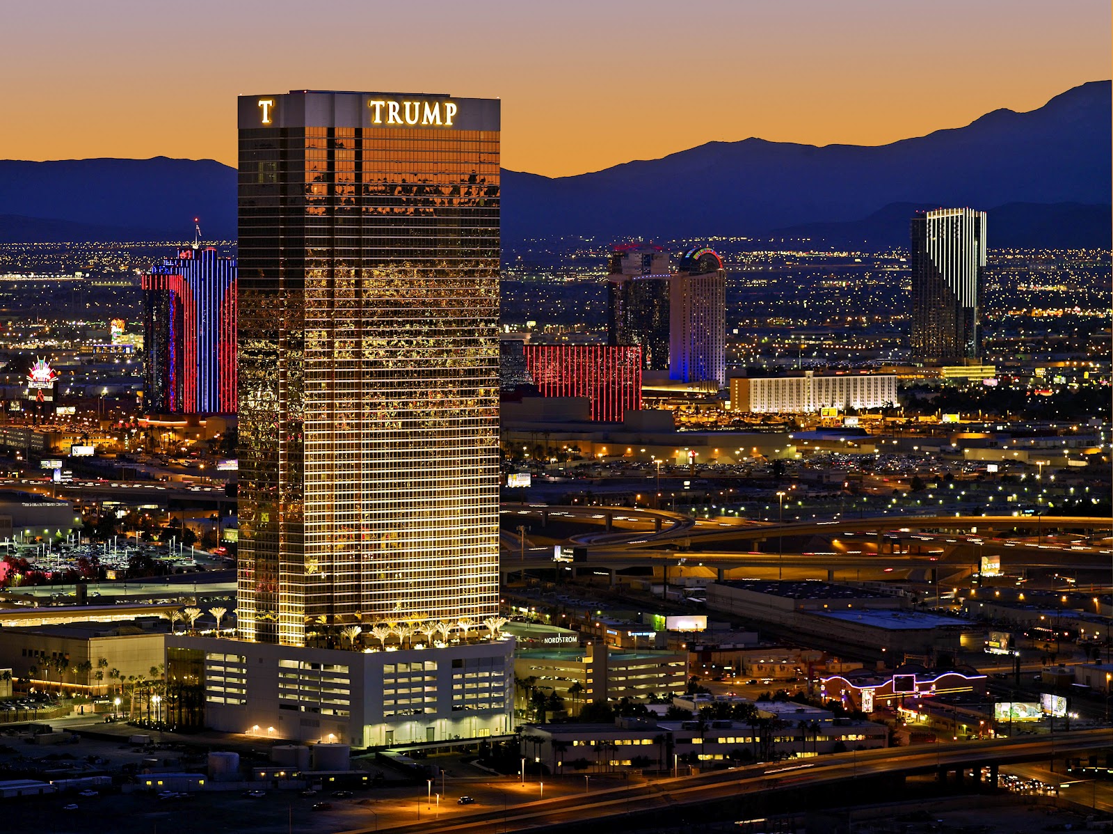 Las Vegas Condo Blog TRUMP Tower Condos For Sale, LAS VEGAS
