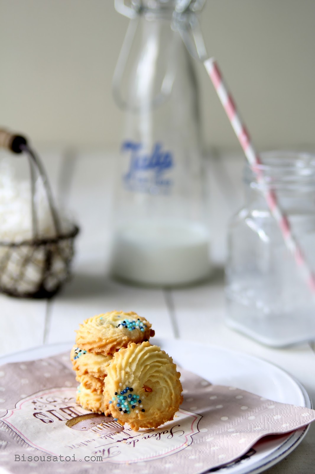 Vaniljekranse Danish Butter Cookies