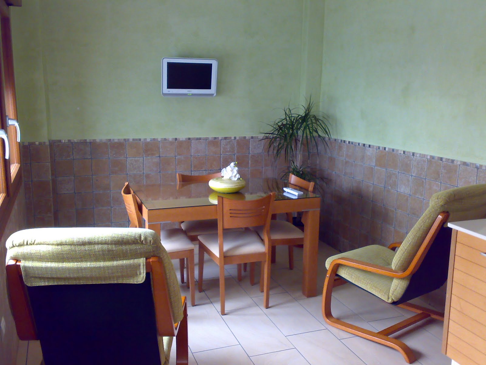 AZULEJOS, ALICATADOS Y ALICATADORES.: ALICATADO EN VIVIENDA PARTICULAR