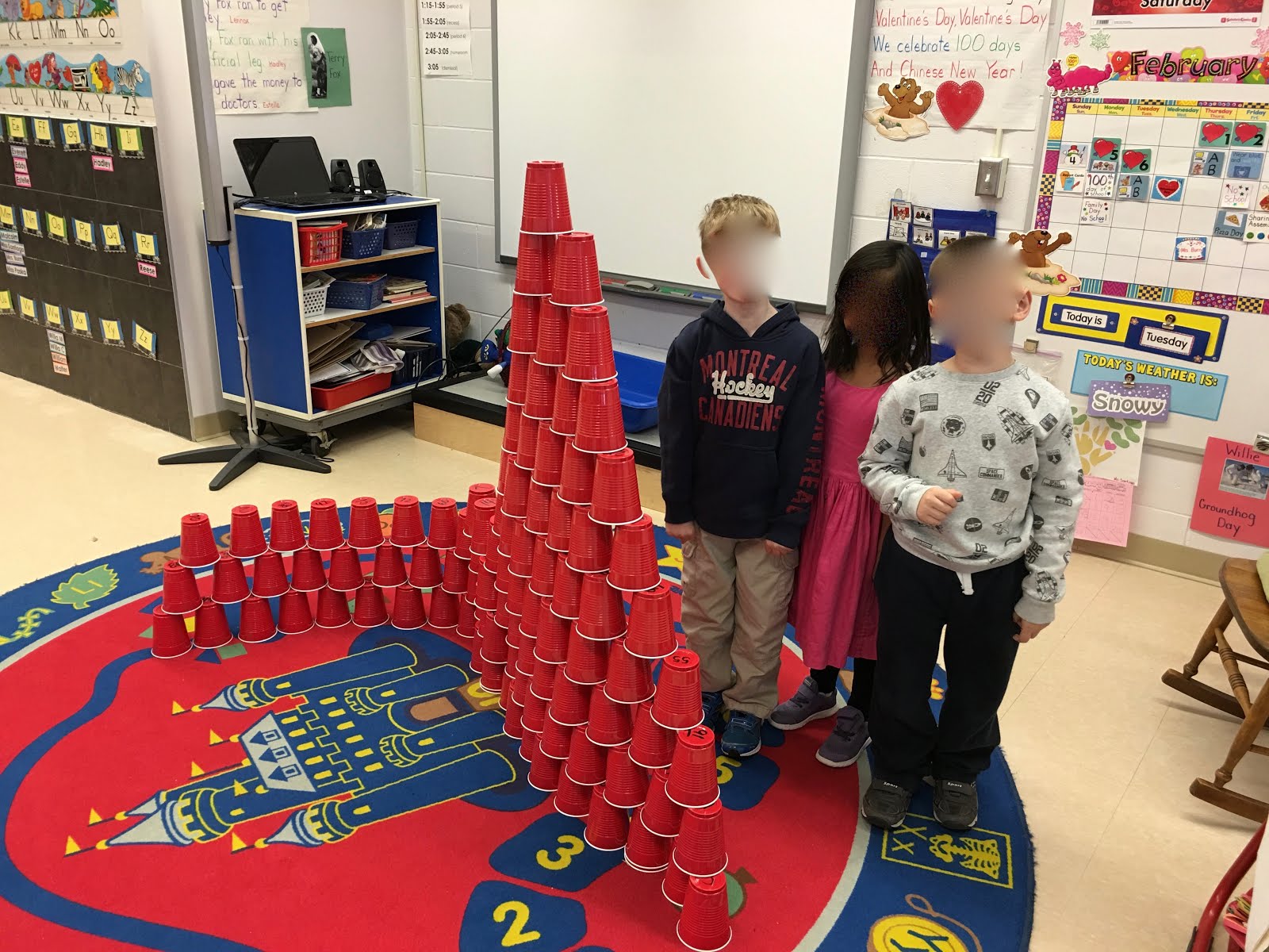 Building with 100 cups