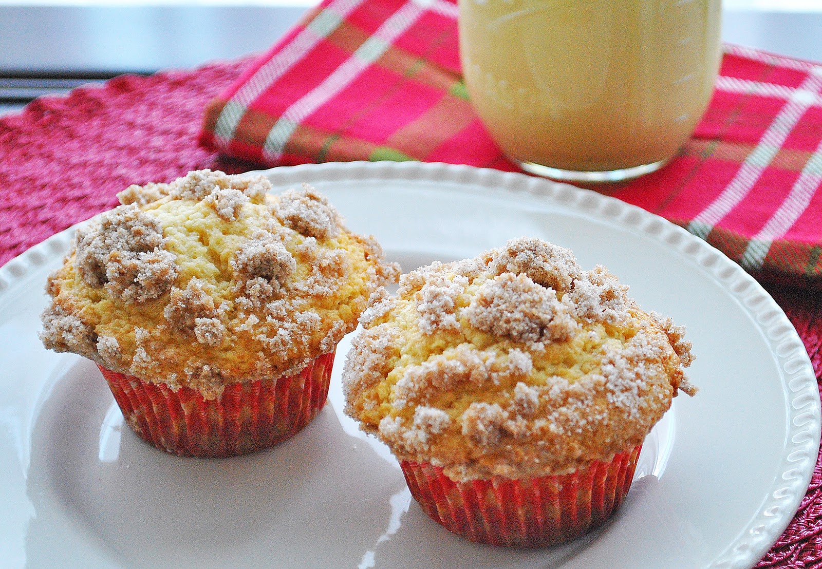 Ryan Bakes Eggnog Muffins with CinnamonStreusel Topping