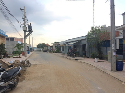 Đuờng trước nhà rộng rãi thoáng mát\