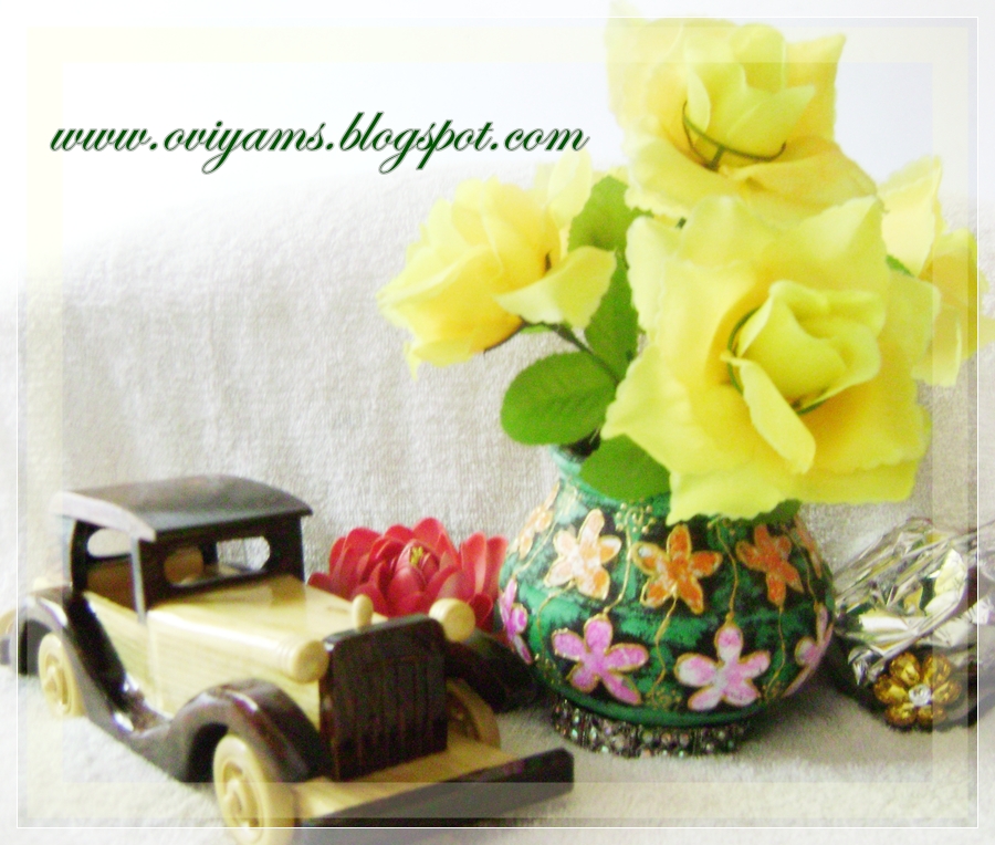 Oviyam Art & Crafts A Simple Mud Pot Painting