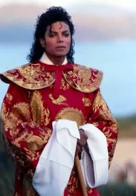 Michael Jackson em ensaio fotográfico com Sam Emerson Michael+jackson+japao+05+%25282%2529