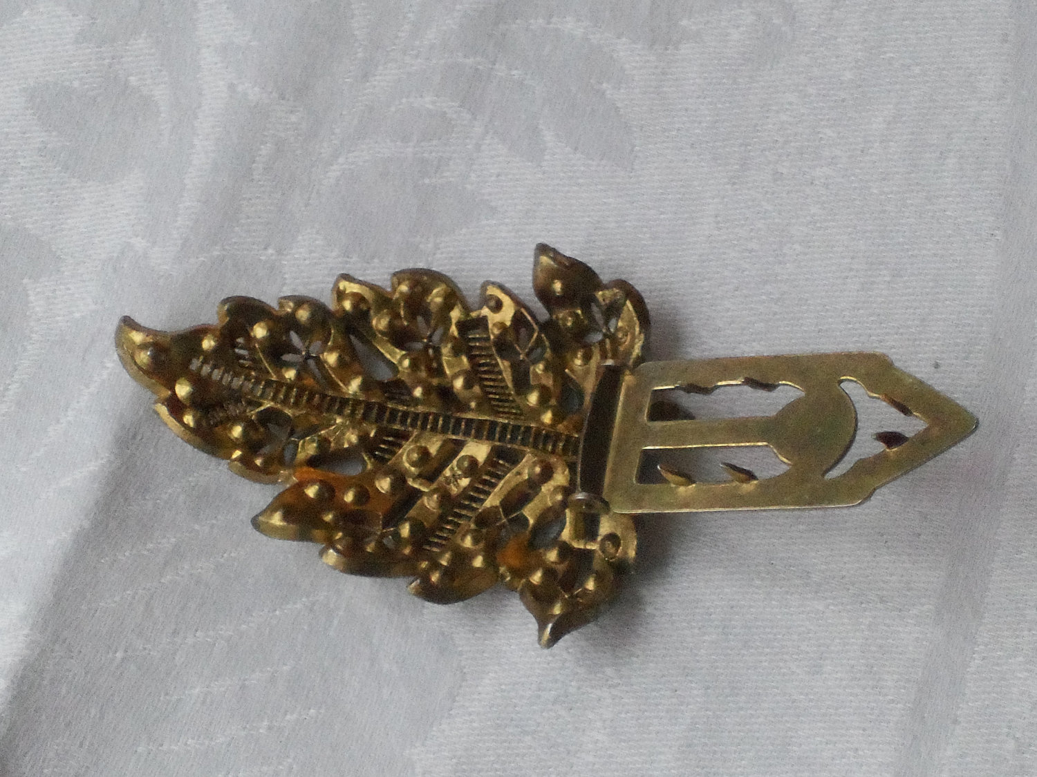 Vintage Life & Design. A Vintage Dress Clip, What to Do With It?