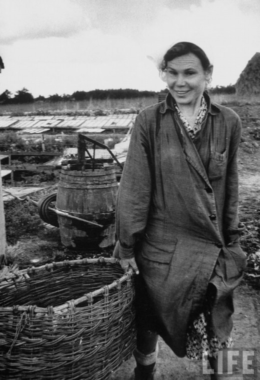 Russian Women of the 1950s ~ vintage everyday