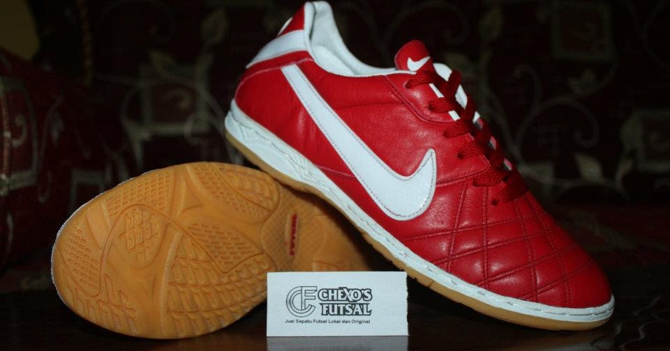 murah meriah: SEPATU FUTSAL