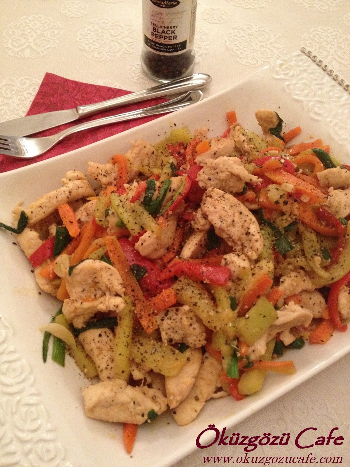 Öküzgözü Cafe SOYA SOSLU SEBZELİ TAVUK