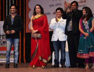 Kavita Krishnamurthy honoured with Shri Ravindra Jain Sangeet Samman