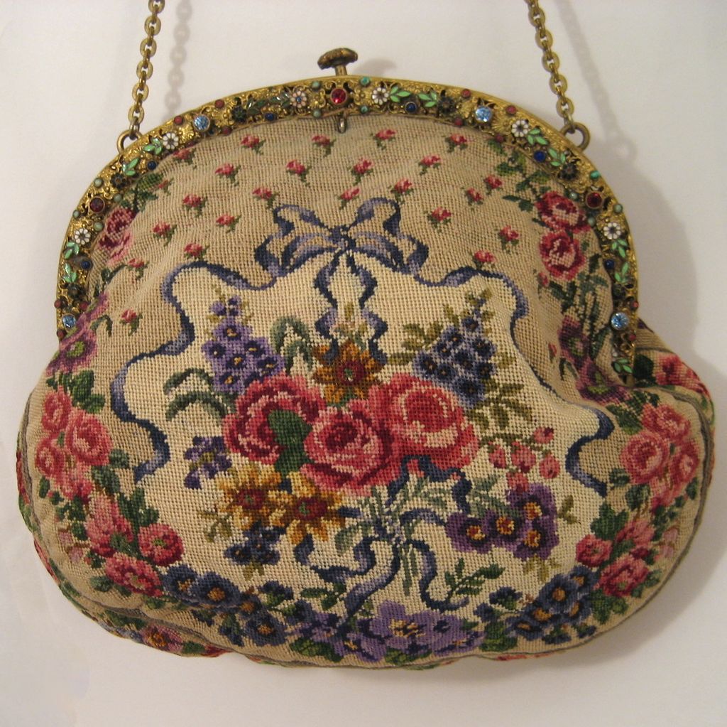 Eye For Design Decorating With Antique Needlepoint Purses