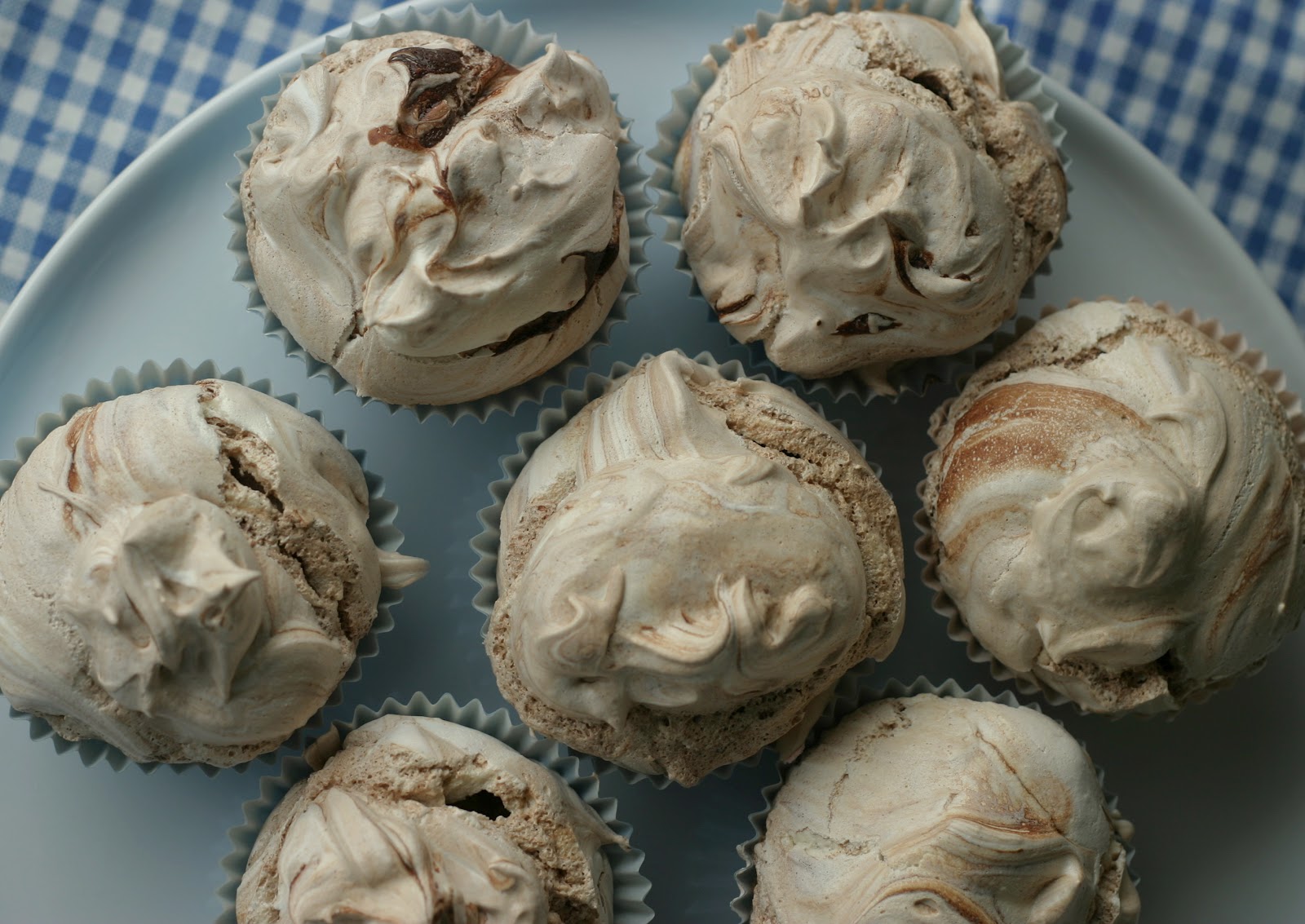 Pikekyss med sjokolade(Mini chocolate meringues) Marias Salt & Søtt