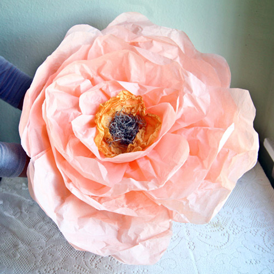 Giant paper flowers DIY