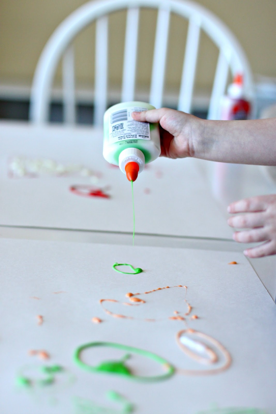 Larissa Another Day Fun with the Kids Friday KoolAid Glue Painting