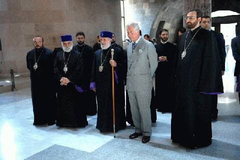 Príncipe Carlos, visita, Echmiadzin