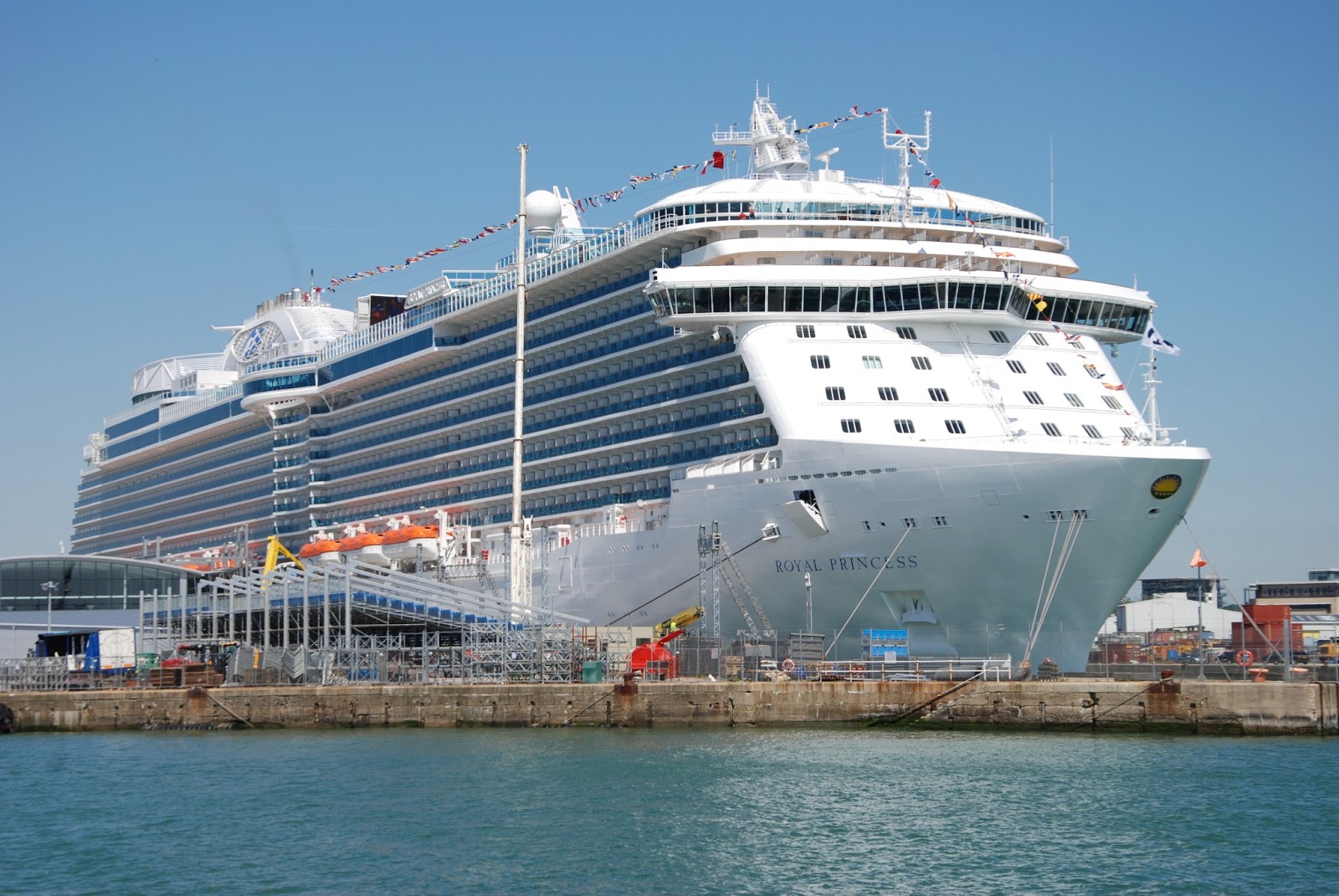 SOUTHAMPTON and its Cruise Ships