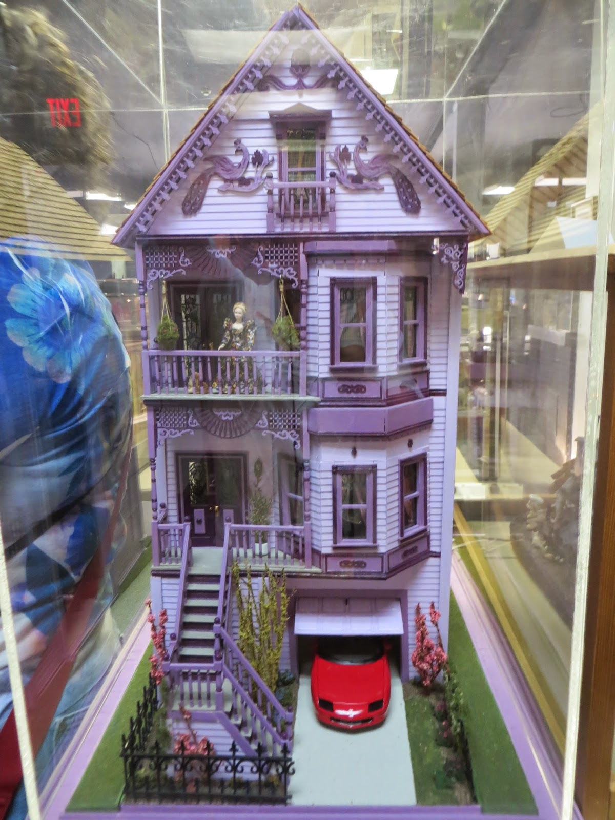 THE PERIPATETIC MINIATURIST Miniature Museum of St Louis