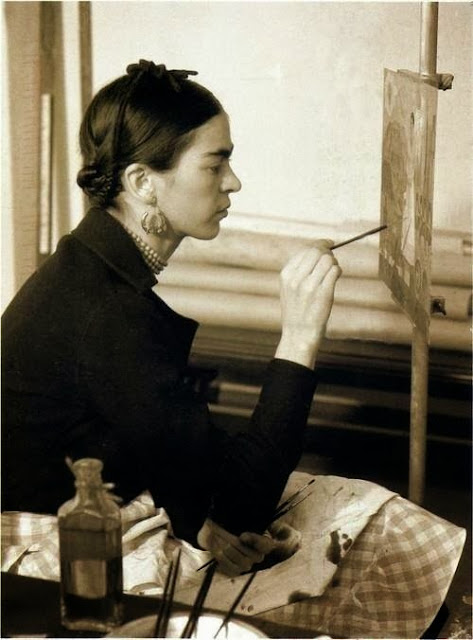 Frida+Khalo+(1907 1954)