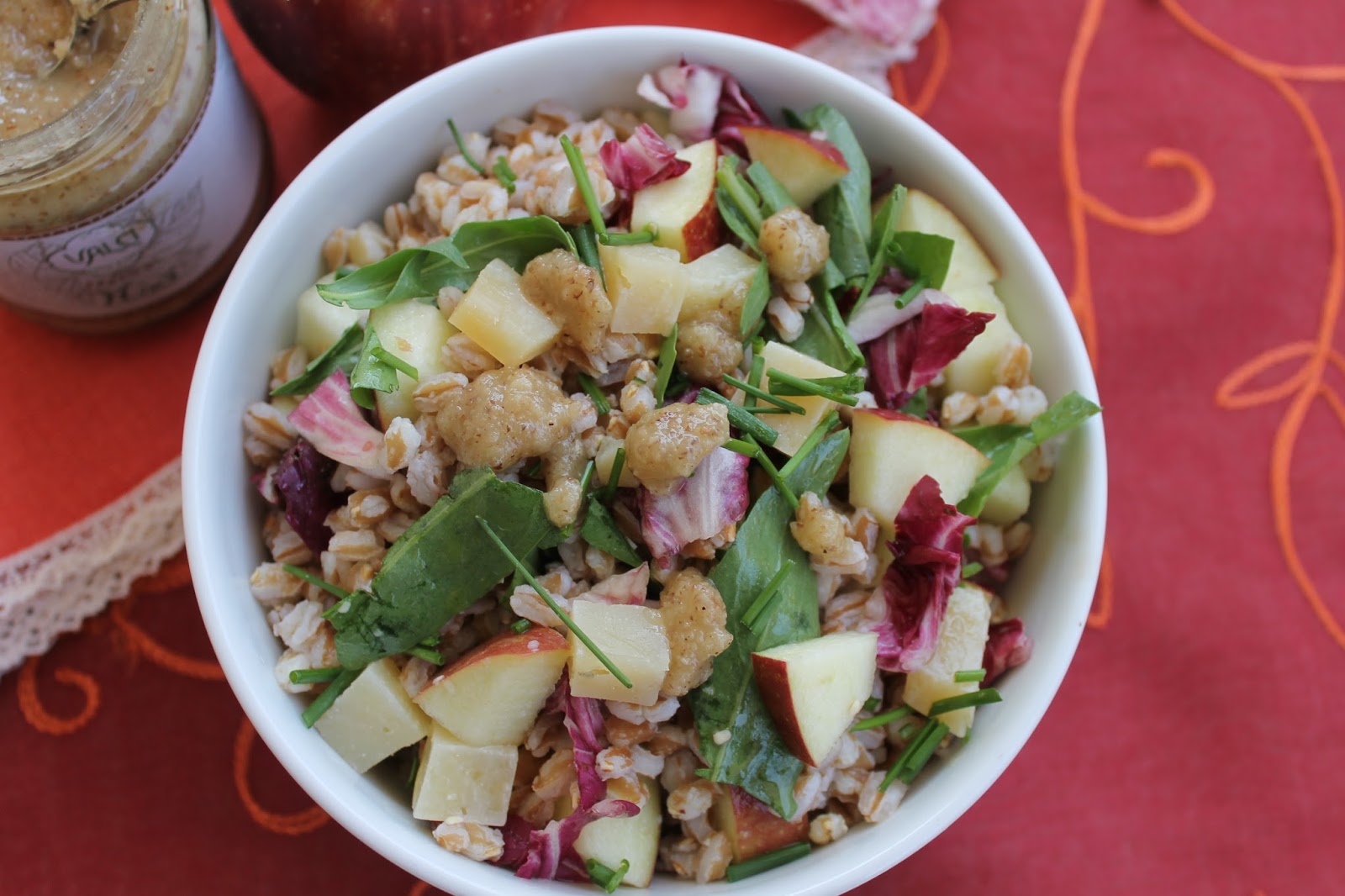 La Trappola Golosa Insalata di farro con pecorino e mela al pesto di noci
