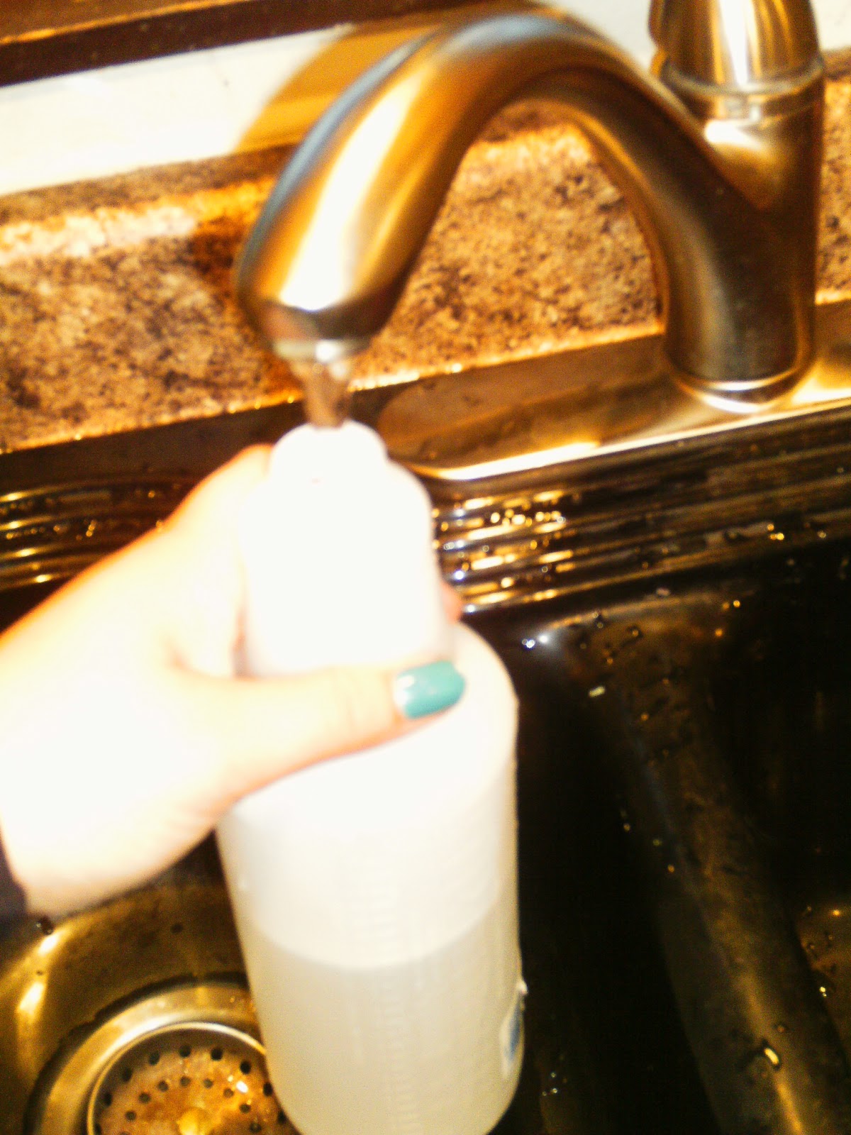 Happenings of a Housewife Homemade Windex