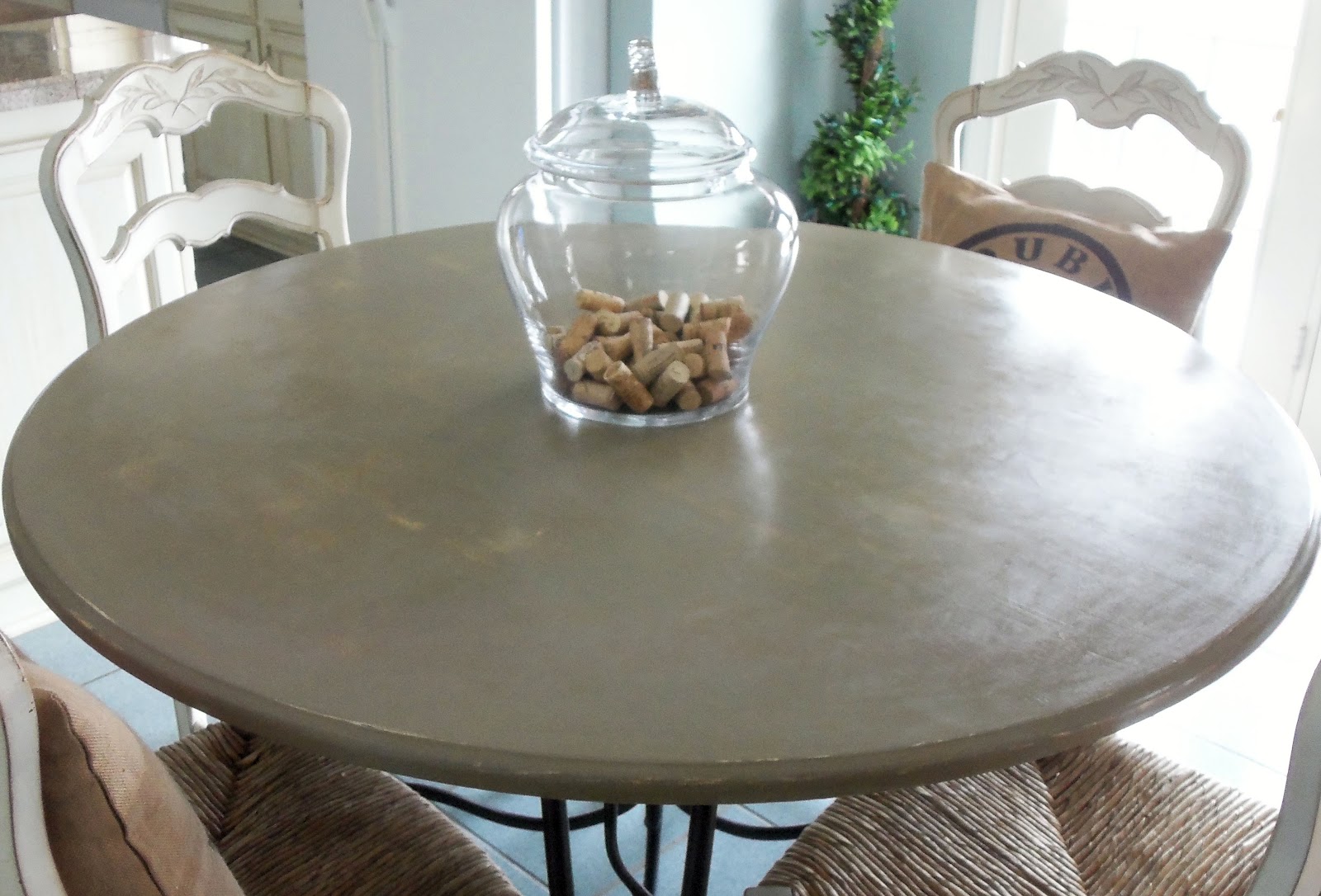 Larissa Hill Designs For Me Or Not For Me Annie Sloan Chalk Paint