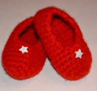 http://translate.googleusercontent.com/translate_c?depth=1&hl=es&rurl=translate.google.es&sl=en&tl=es&u=http://www.myrecycledbags.com/2010/08/06/felted-baby-slippers/&usg=ALkJrhjFgMLtk4Np_6Z5xbjRutQeclxJOw