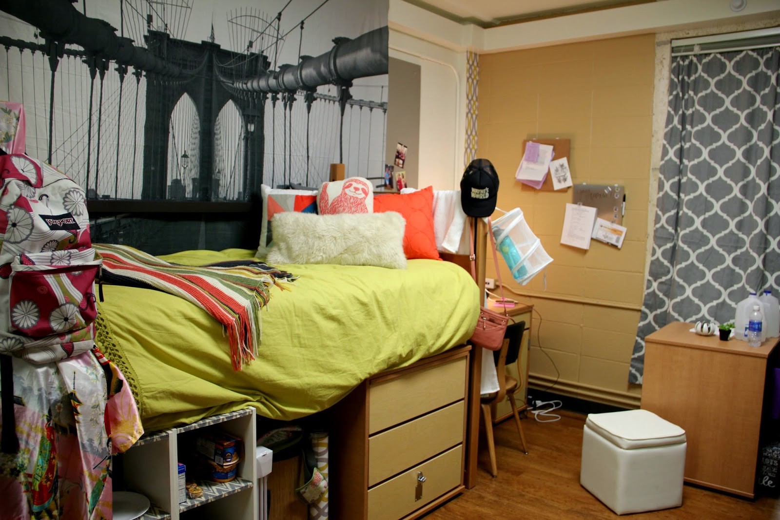 Things To Keep Things In Dorm Room Smelling Good Things To Keep Things In Dorm Room Smelling Good