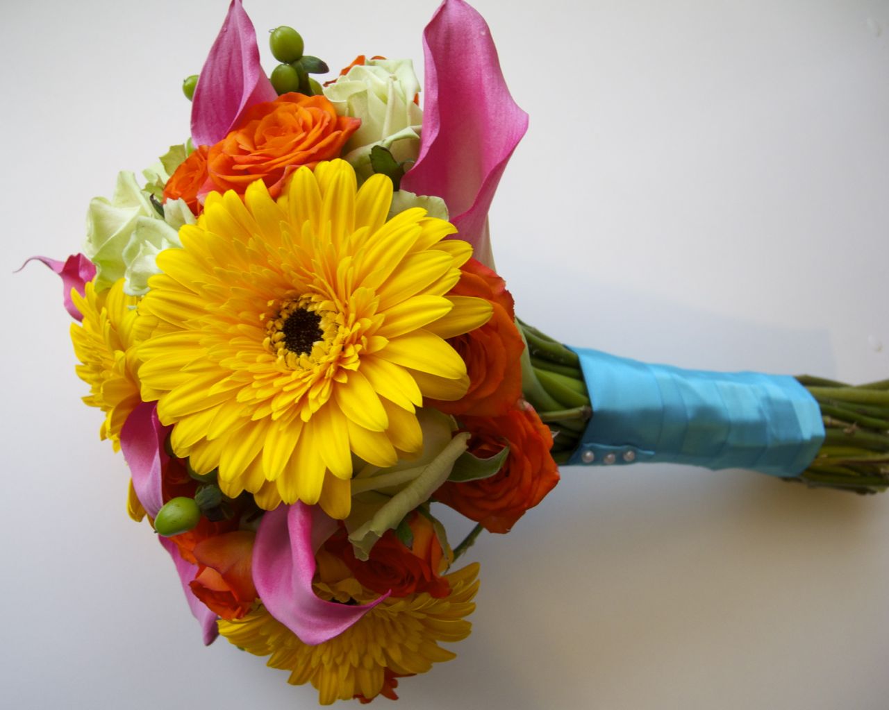 wedding theme colours young and innocent baby blue pink yellow