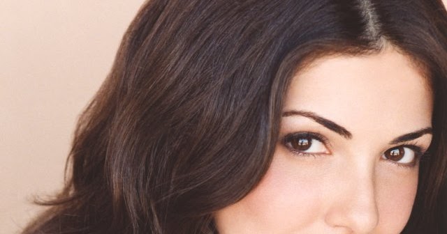 Hot and Beautiful Women of the World: Jeannette Sousa