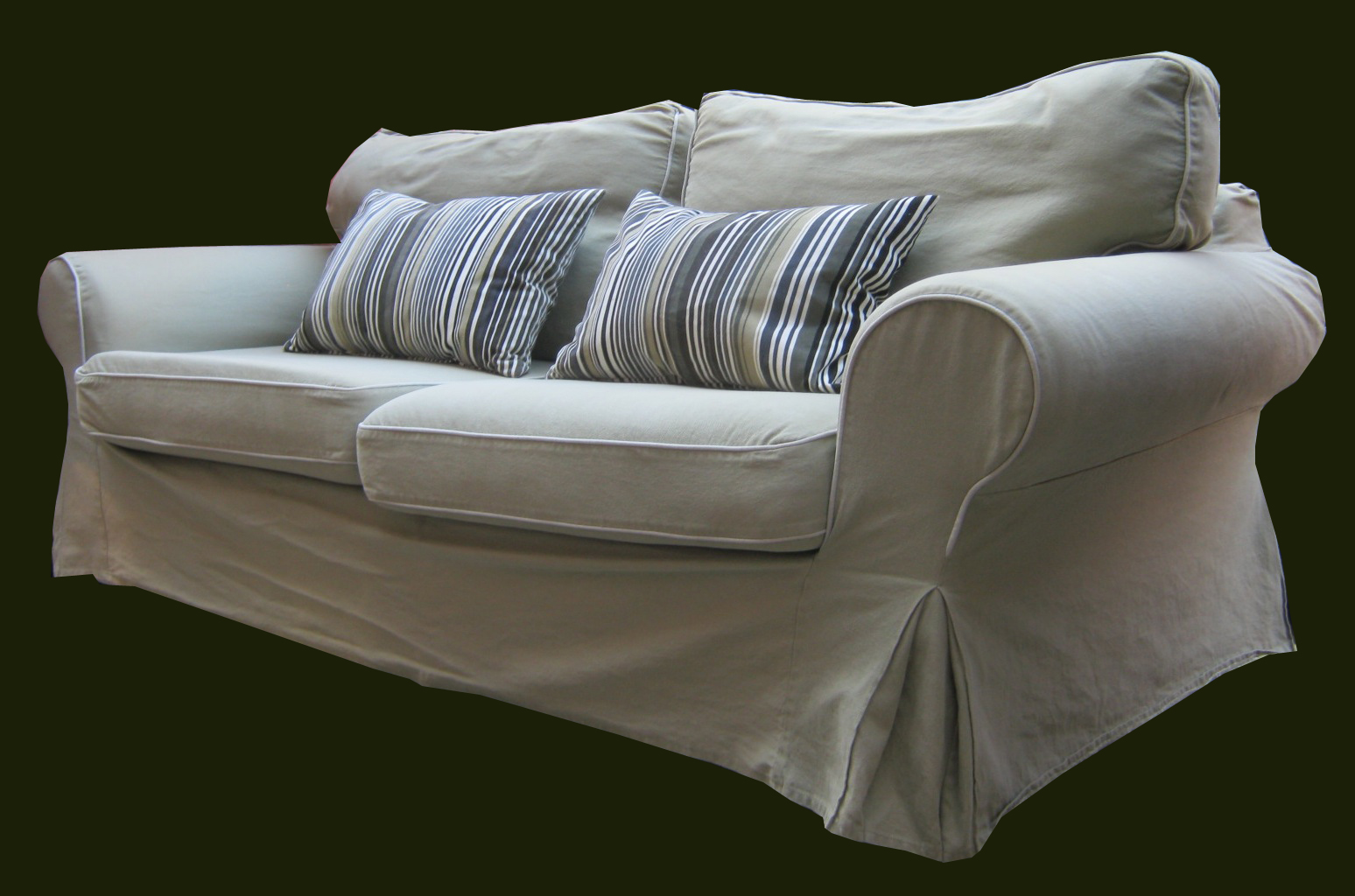 Uhuru Furniture & Collectibles Slipcover Sofa w/Contrasting PipingSOLD