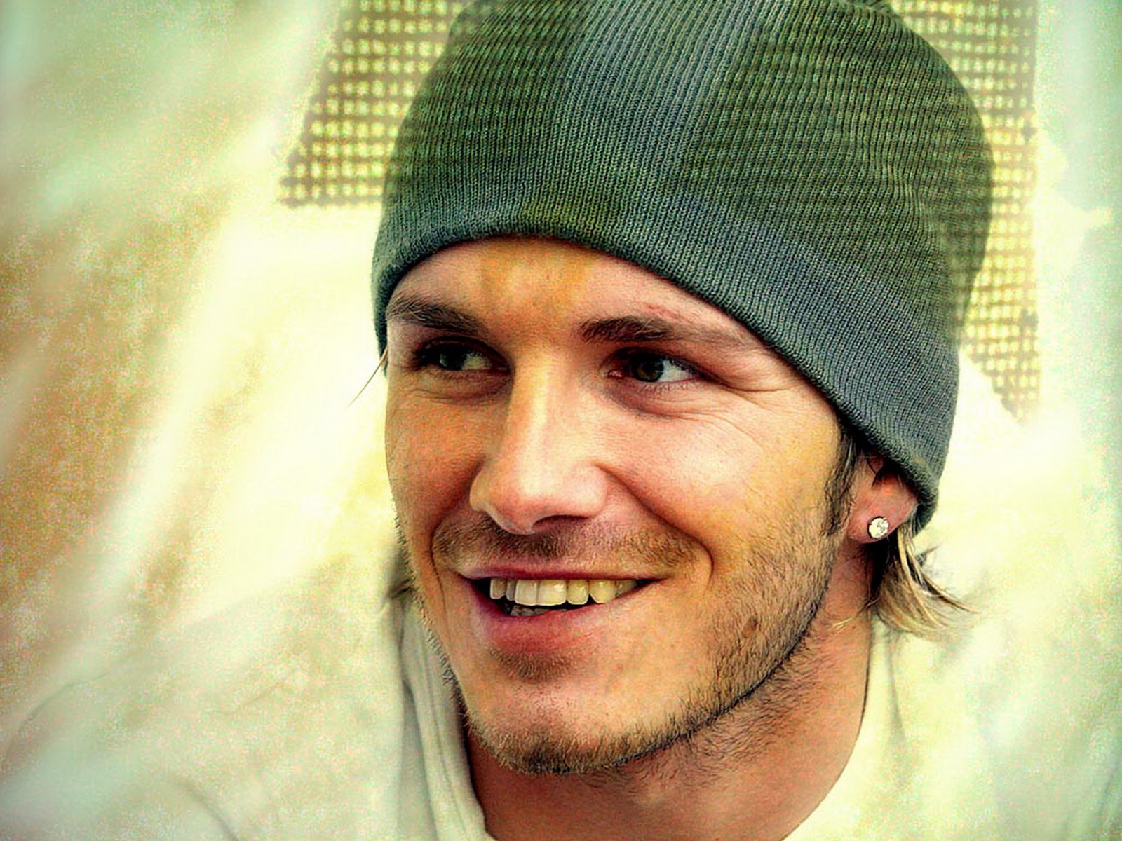 http://2.bp.blogspot.com/-V-E5aWEE6z8/T2McPW89N6I/AAAAAAAAHJ0/ShHO2VTfHz4/s1600/DB-3-david-beckham-25494323-1600-1200.jpg