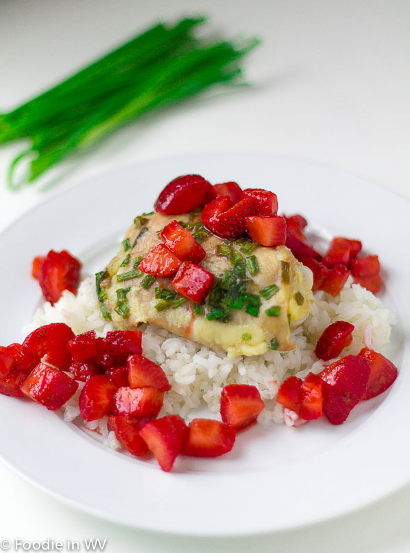 Recipe for Fresh Oregano and Chive Crusted Chicken with Fresh