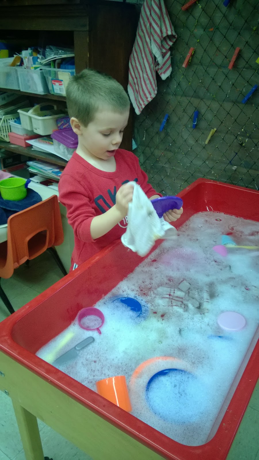 Cottage Lake Presbyterian Preschool: Water table