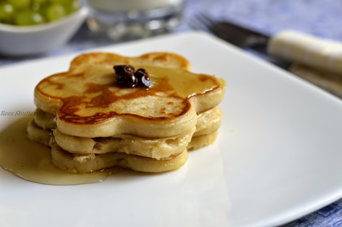 Eggless Banana Pancakes Recipe How to make soft and fluffy eggless