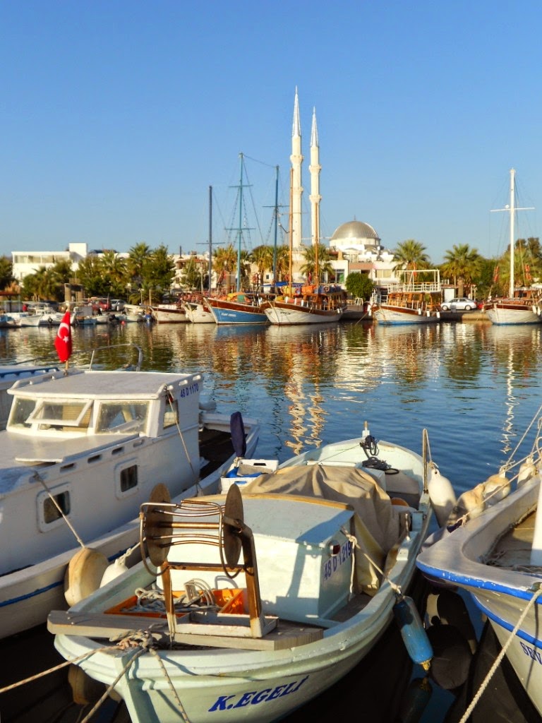 Bobbing boats