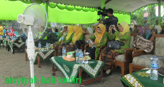 Pimpinan Daerah 'Aisyiyah Kabupaten Kediri Milad 'AISYIYAH ke 98 tahun 1433 Hijriyah, Ahad 12 Dzulhijjah 1433 H, Sumpah Pemuda 28 Oktober 2012 M di LAPANGAN Morangan Minggiran Papar