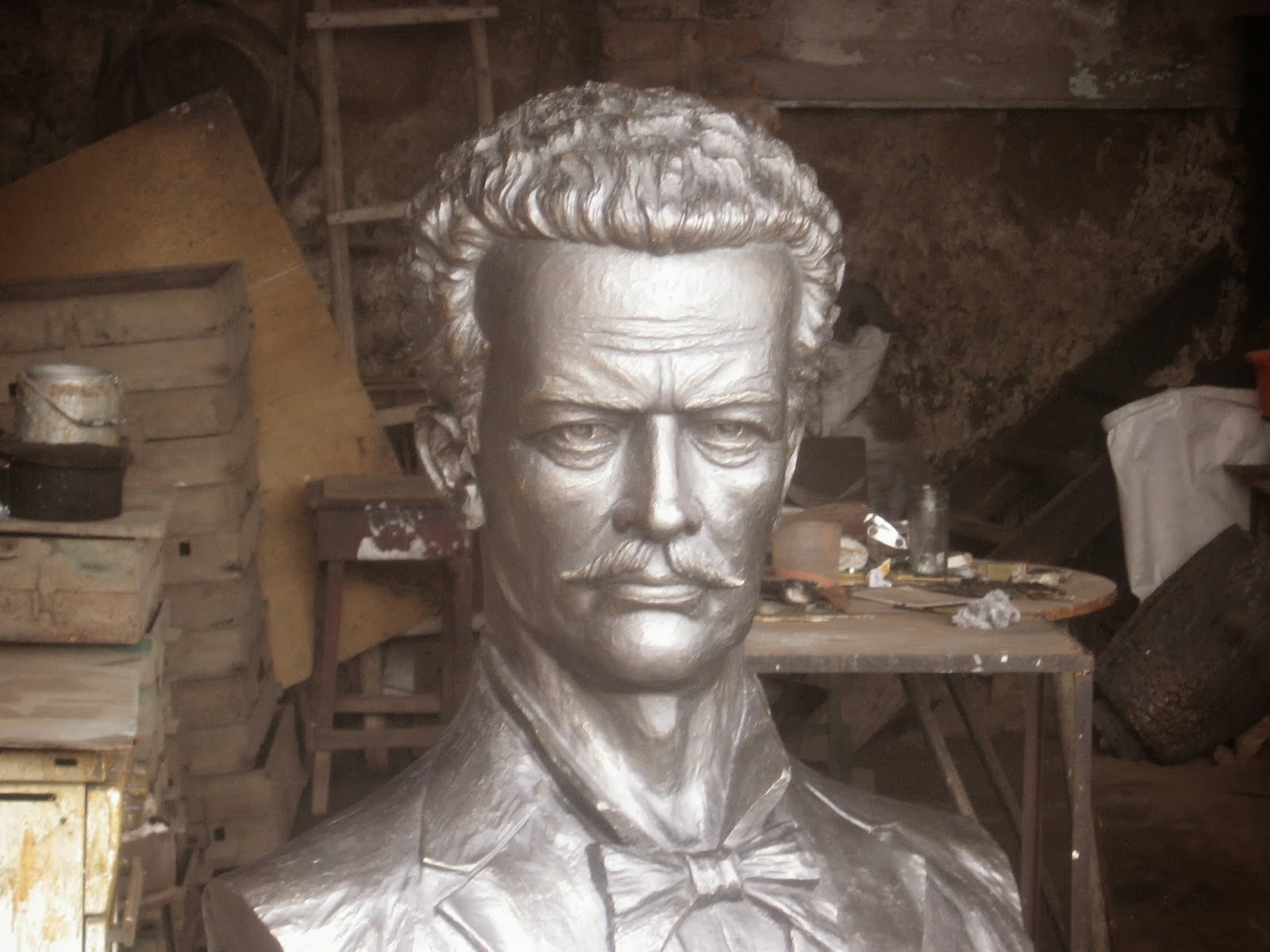 Arte en Bronce Juan Montalvo