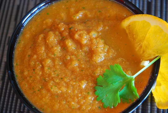 Zupa krem marchwiowo- pomarańczowa z kolendrą