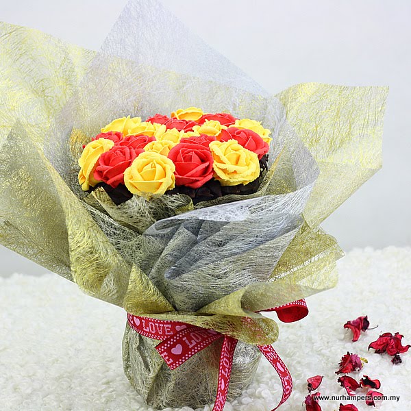  FLOWER CAKE BOUQUET nurcreativecakes