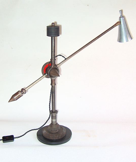 STEEL COUNTERWEIGHT LAMP