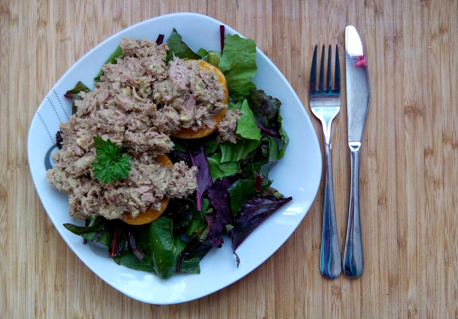 Thriving in Belgium with a Paleo Lifestyle Tuna & Peaches Salad {AIP, Whole30, Paleo}