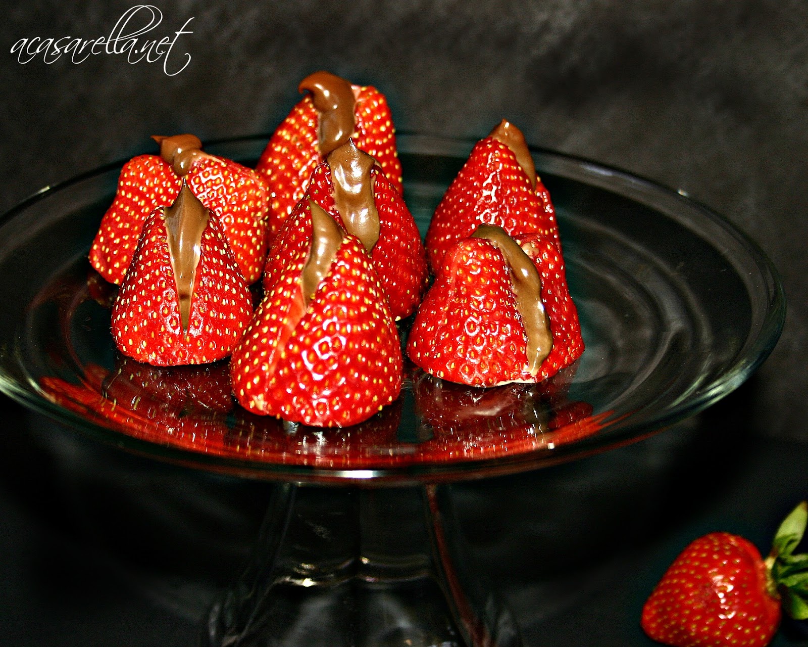 Strawberries with a Chocolate Cream Cheese Filling 'A Casarella