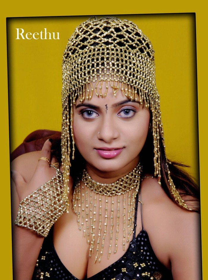 Chennai Fans Tamil Actress hot Wallpapers actors actress sexy masala  pictures: Reetu Reddy Hot Nude Stills