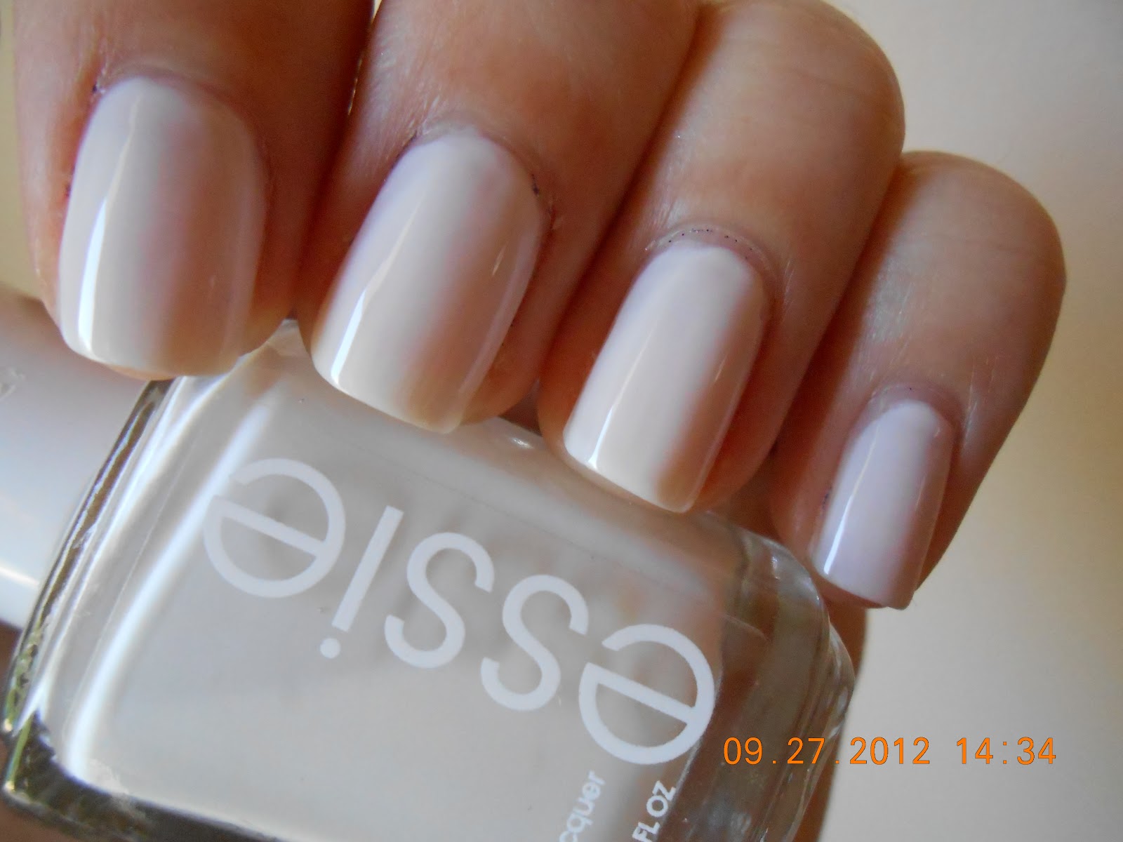 The Polished Finger Essie Marshmallow